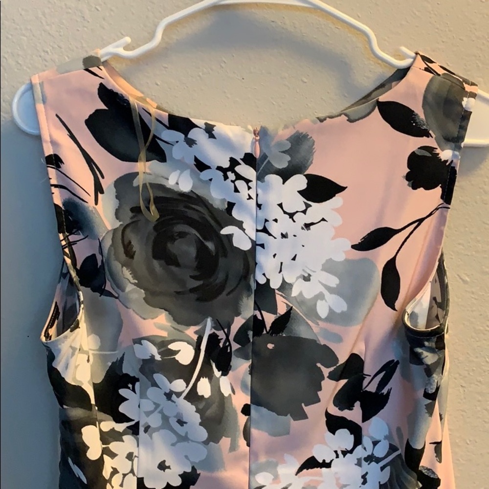 Dress - Picture 4 of 6